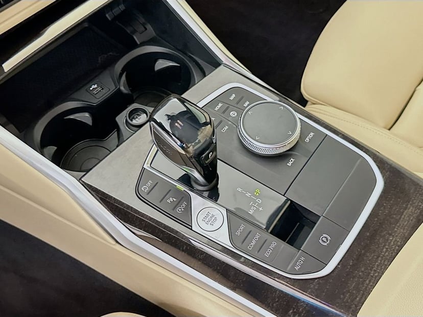 2020 BMW 3 Series - Image 16