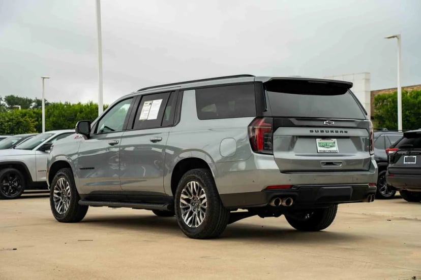 2025 Chevrolet Suburban - Image 2