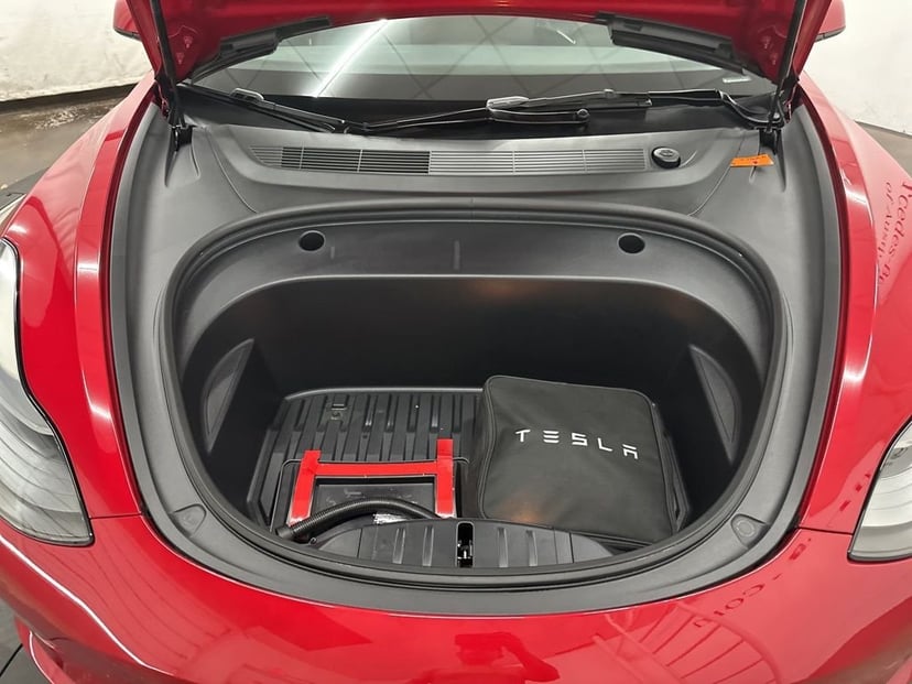 2023 Tesla Model 3 - Image 12