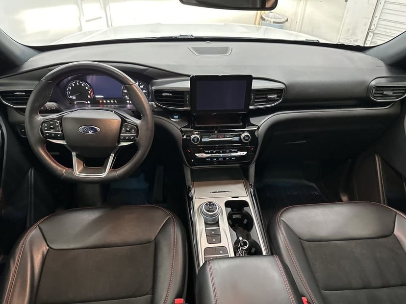 2022 Ford Explorer - Image 21