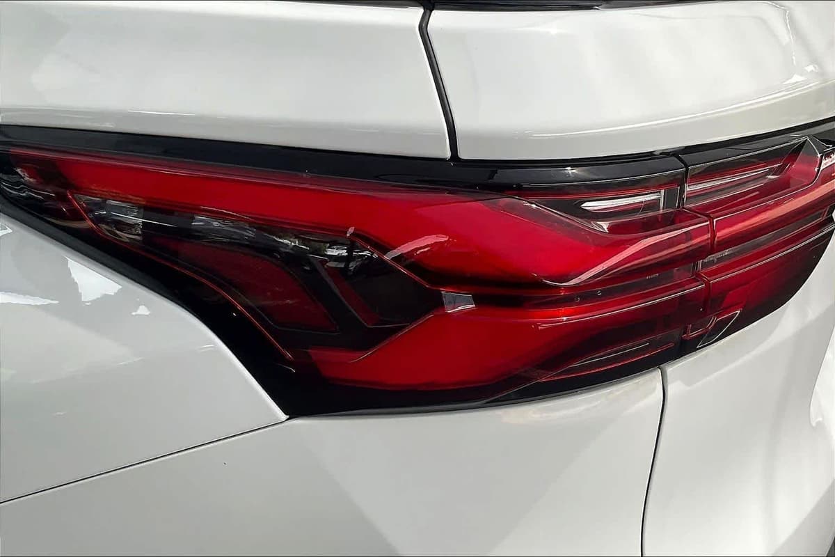 2023 Chevrolet Traverse - Image 28