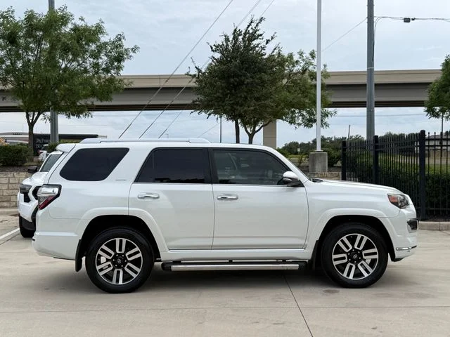 2017 Toyota 4Runner - Image 5