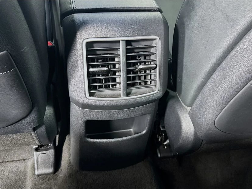 2023 Kia Sportage - Image 30