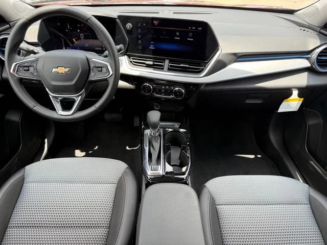 2025 Chevrolet Trax - Image 20