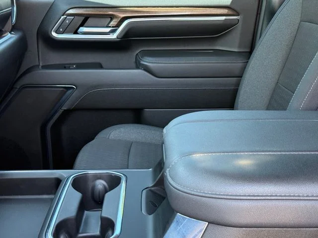 2024 Chevrolet Silverado 2500HD - Image 9