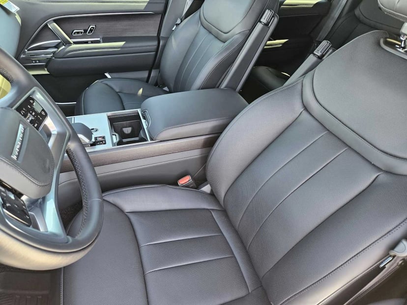 2026 LAND ROVER Range Rover - Image 11