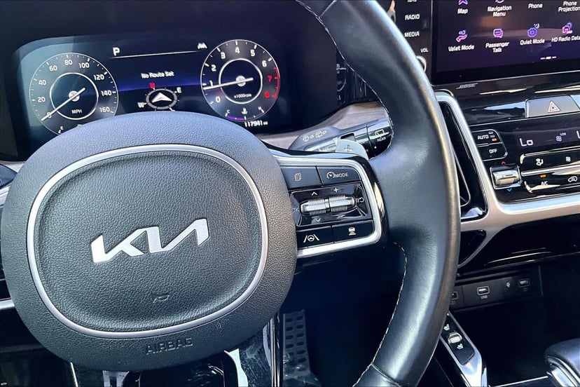 2022 Kia Sorento - Image 25