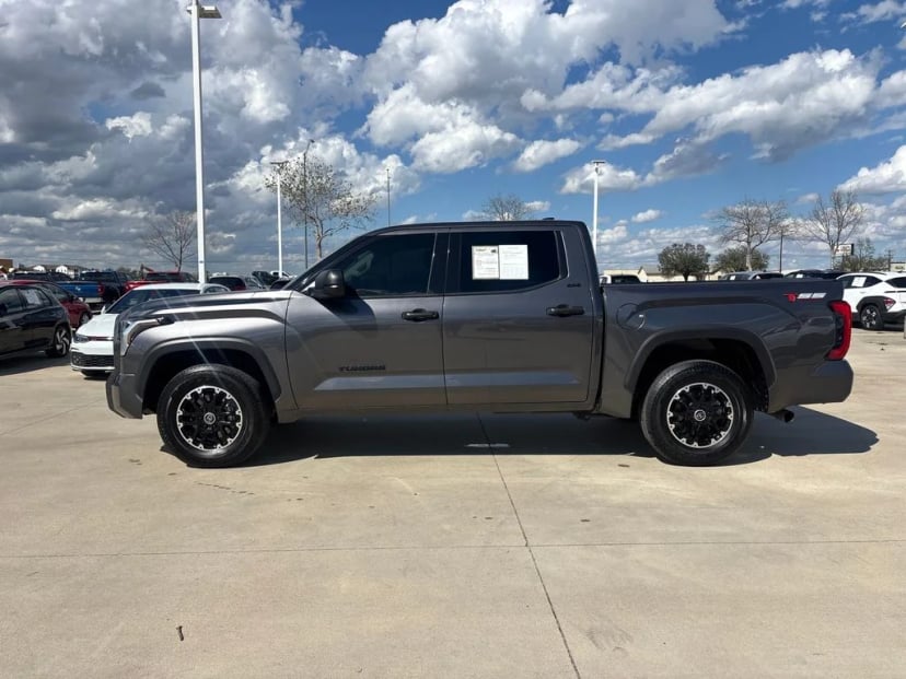 2022 Toyota Tundra - Image 2