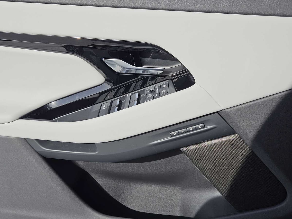 2026 LAND ROVER Range Rover Evoque - Image 20
