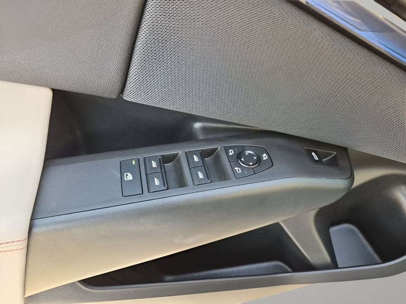 2025 BMW X3 - Image 28