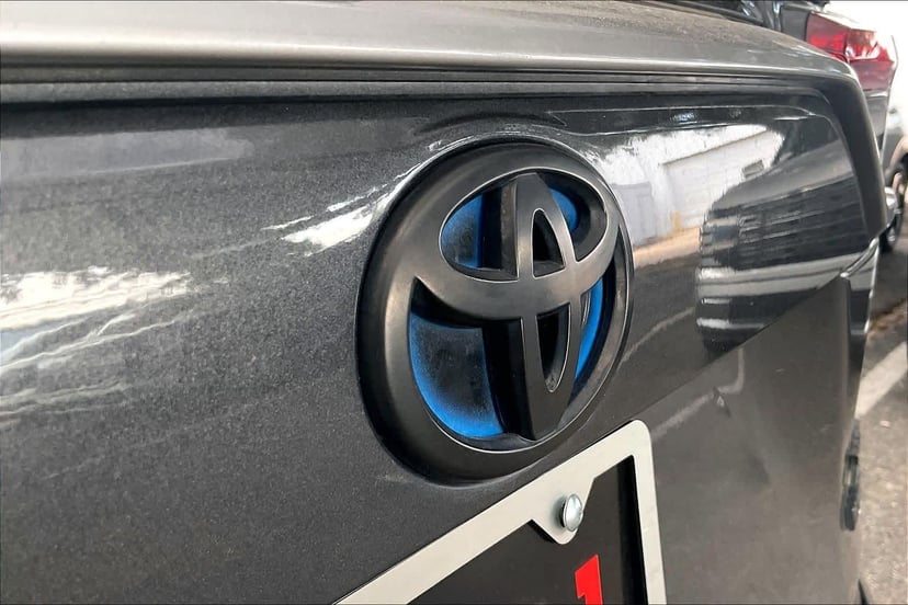 2021 Toyota RAV4 - Image 31