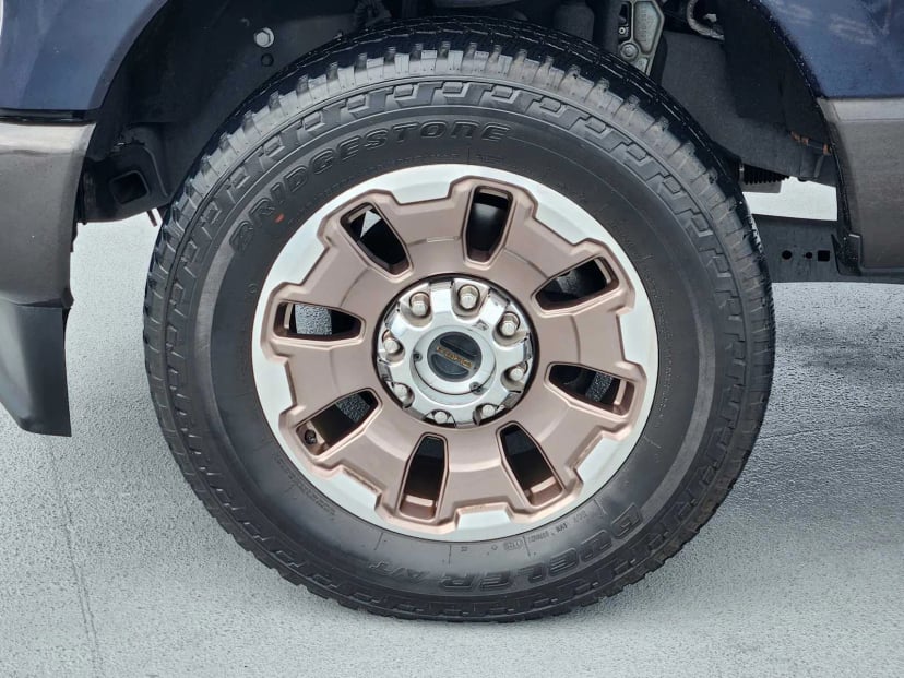 2025 Ford Super Duty F-250 Pickup - Image 10