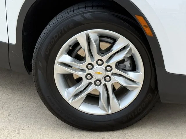 2022 Chevrolet Blazer - Image 2
