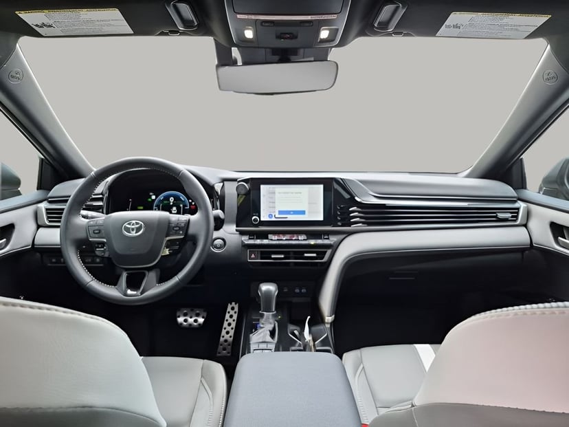 2025 Toyota Camry - Image 23
