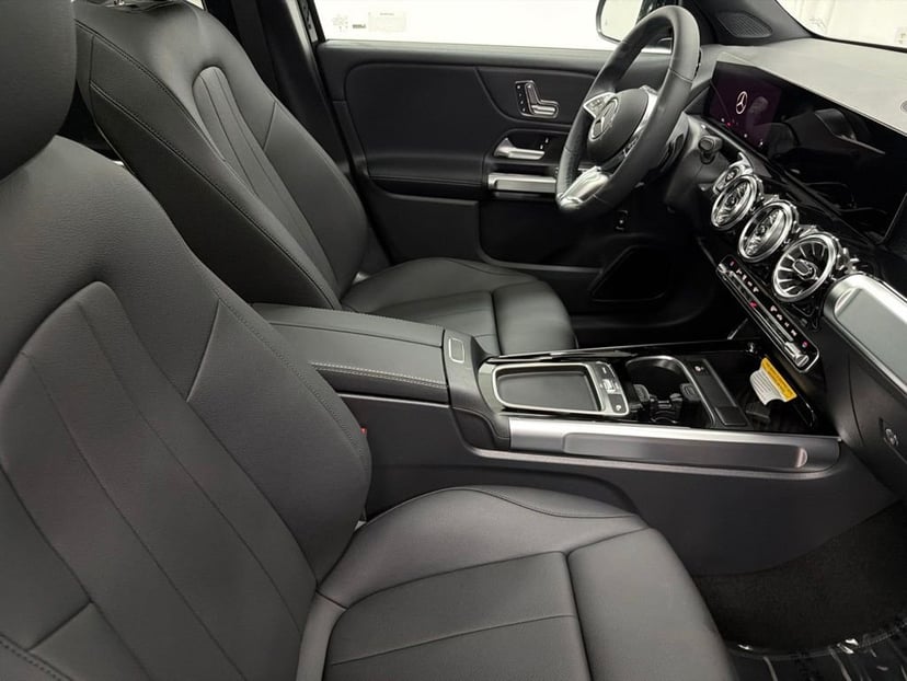2026 Mercedes-Benz GLB - Image 30