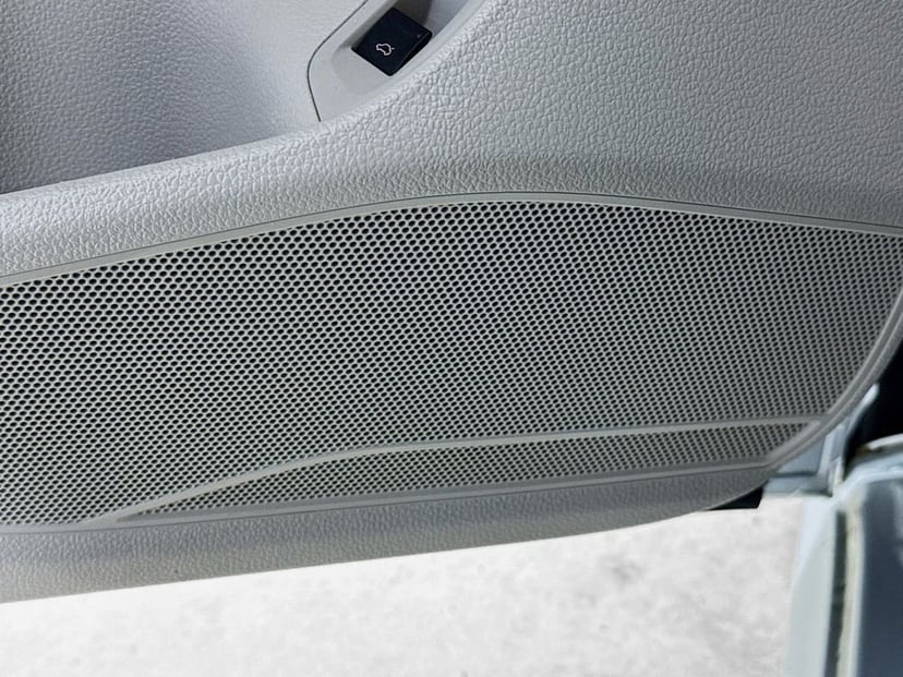2015 Volkswagen Passat - Image 21