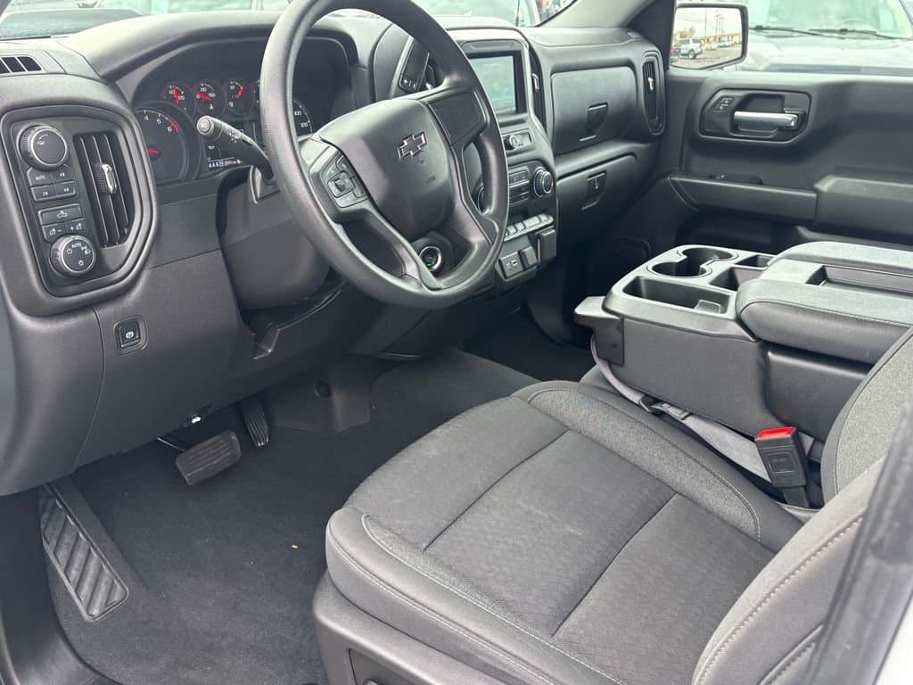 2025 Chevrolet Silverado 1500 - Image 7