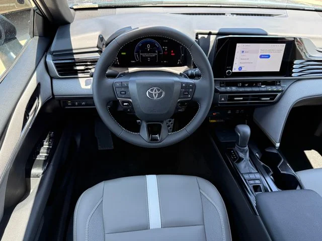 2025 Toyota Camry - Image 23