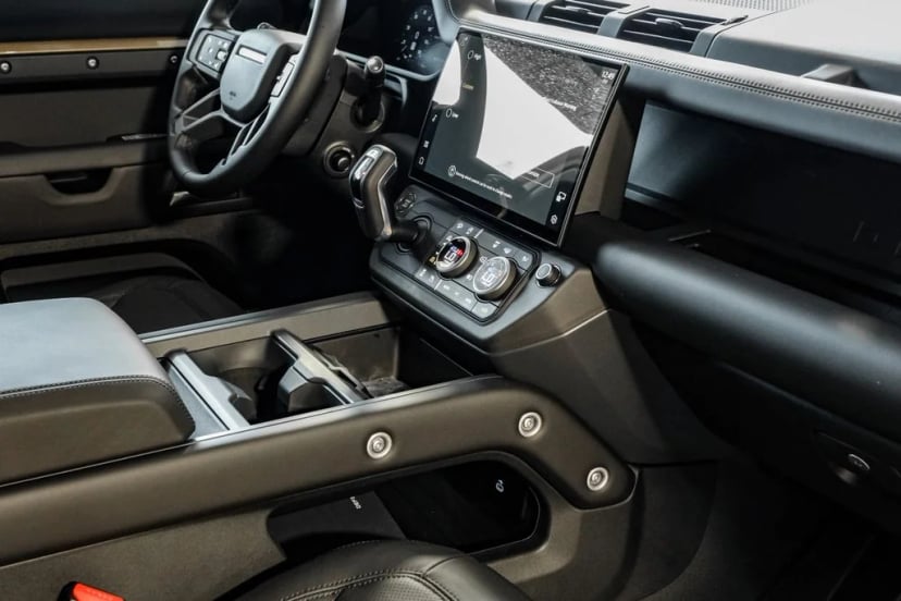 2026 Land Rover Defender 110 - Image 20