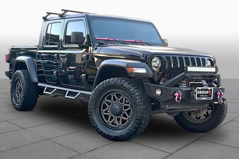 2020 Jeep Gladiator - Image 2