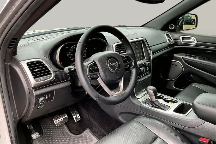 2018 Jeep Grand Cherokee - Image 18