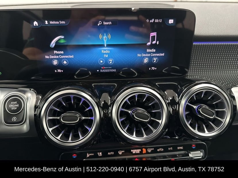 2023 Mercedes-Benz GLB - Image 13