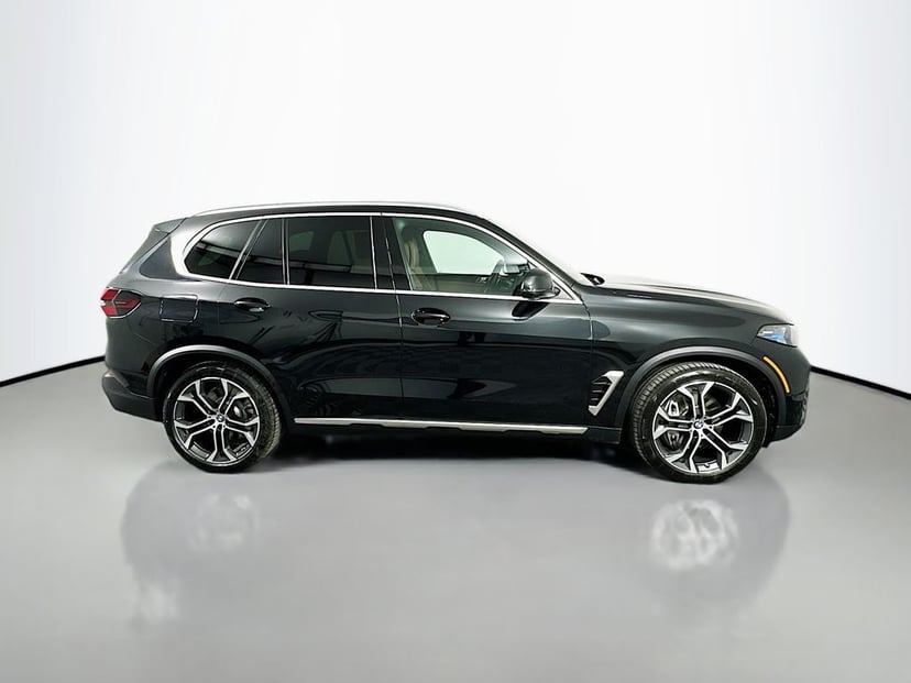 2026 BMW X5 - Image 4