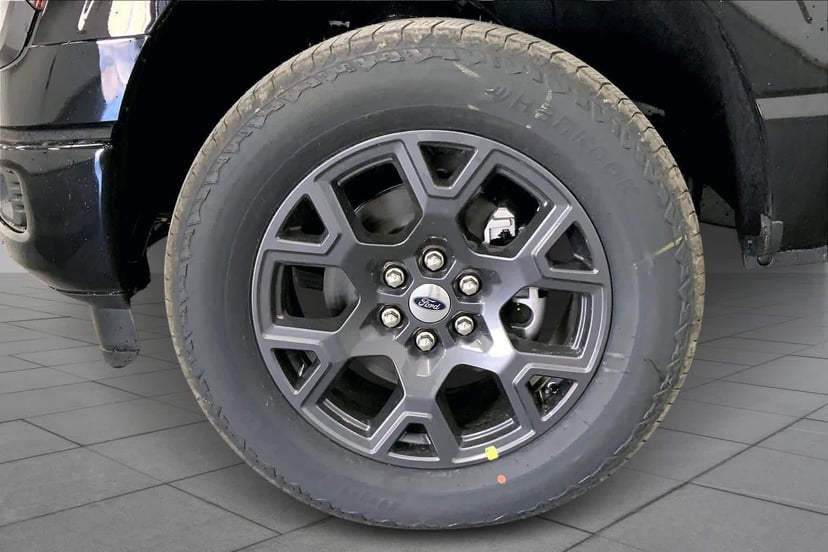 2026 Ford F-150 - Image 9