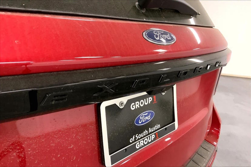2026 Ford Explorer - Image 12