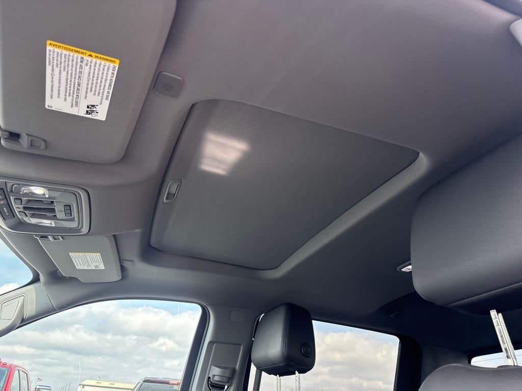 2024 GMC Sierra 1500 - Image 13