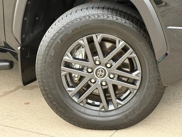 2024 Toyota Tundra - Image 2
