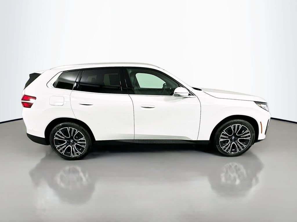 2026 BMW X3 - Image 4