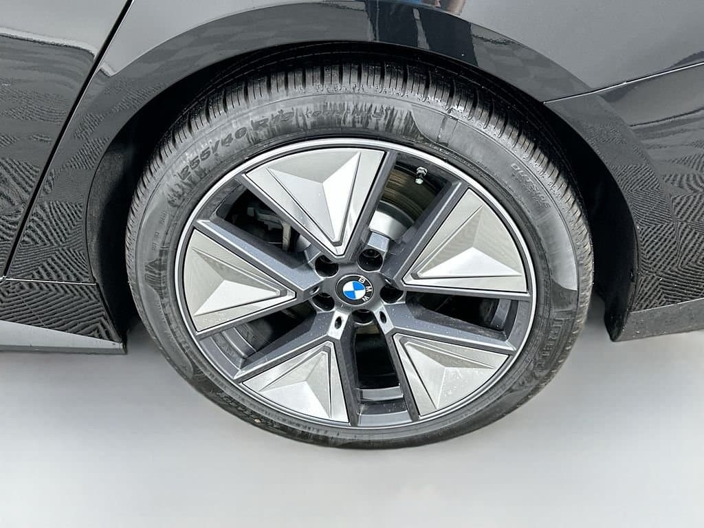 2026 BMW i4 - Image 23