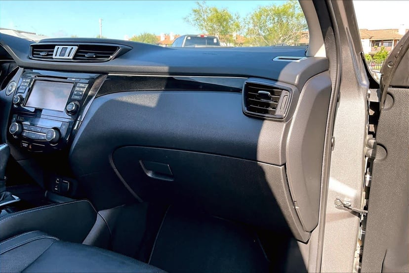 2017 Nissan Rogue Sport - Image 19