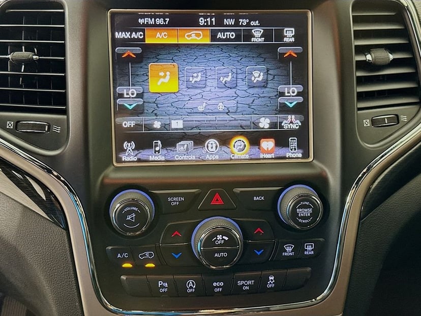 2017 Jeep Grand Cherokee - Image 15