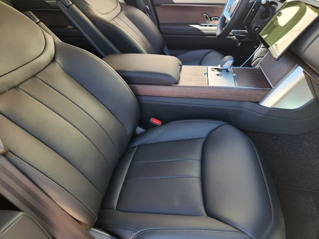 2026 Land Rover Range Rover - Image 10