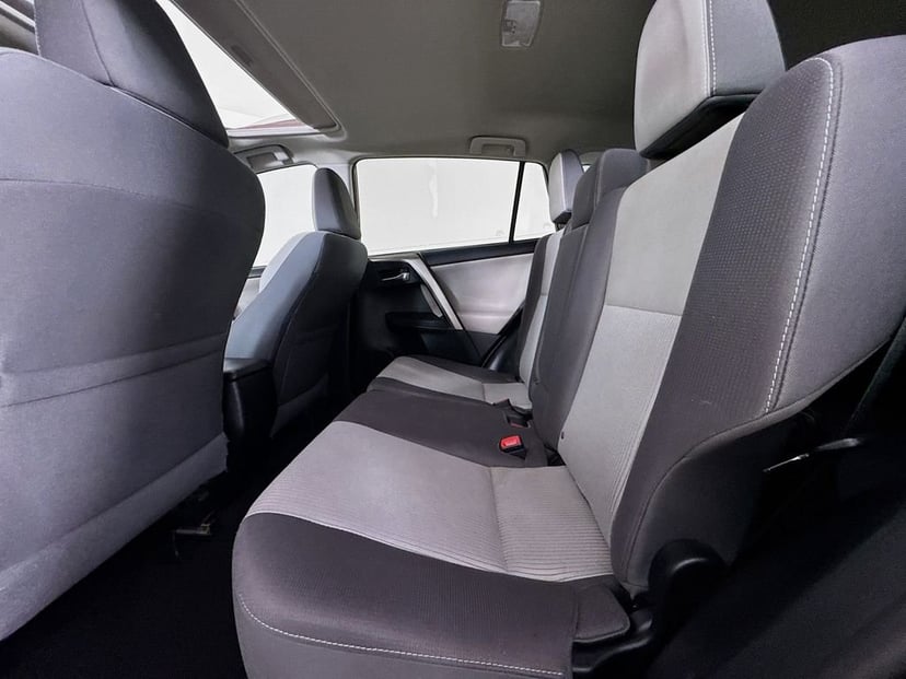2015 Toyota RAV4 - Image 29