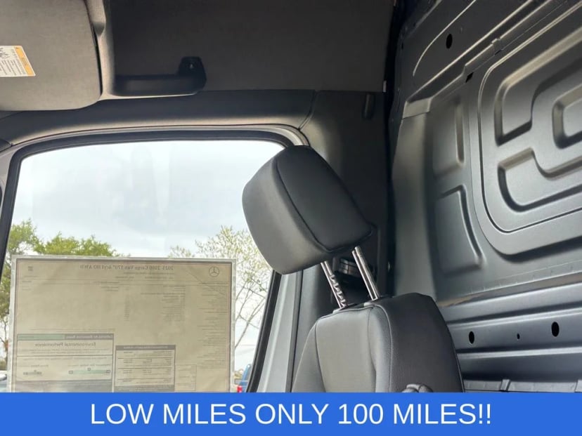 2025 Mercedes-Benz Sprinter 2500 - Image 10