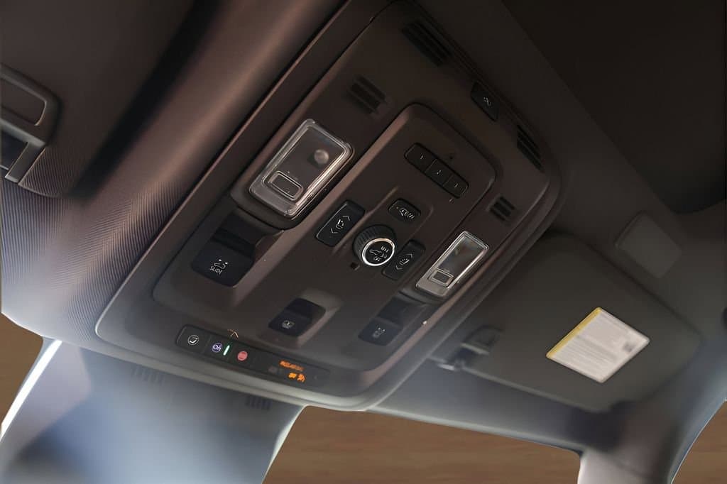 2021 Cadillac Escalade - Image 23