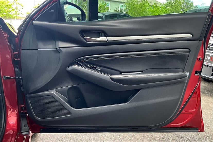2022 Nissan Altima - Image 23