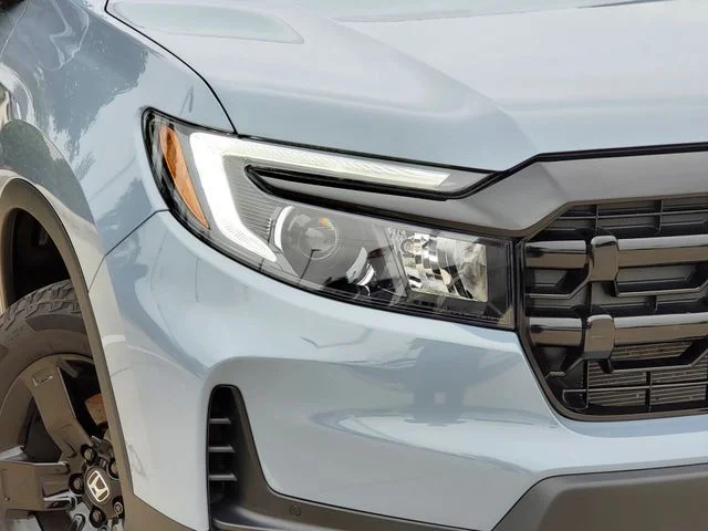 2025 Honda Ridgeline - Image 3