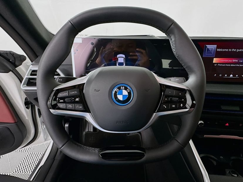 2026 BMW i4 - Image 10