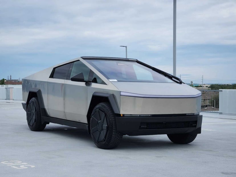 2024 Tesla Cybertruck - Image 3