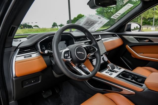 2026 Jaguar F-PACE - Image 2