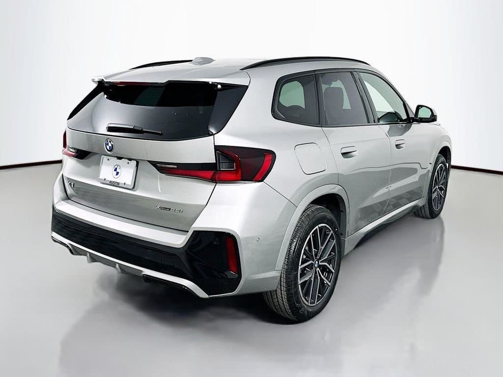 2025 BMW X1 - Image 5
