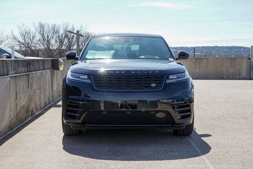 2026 Land Rover Range Rover Velar - Image 4
