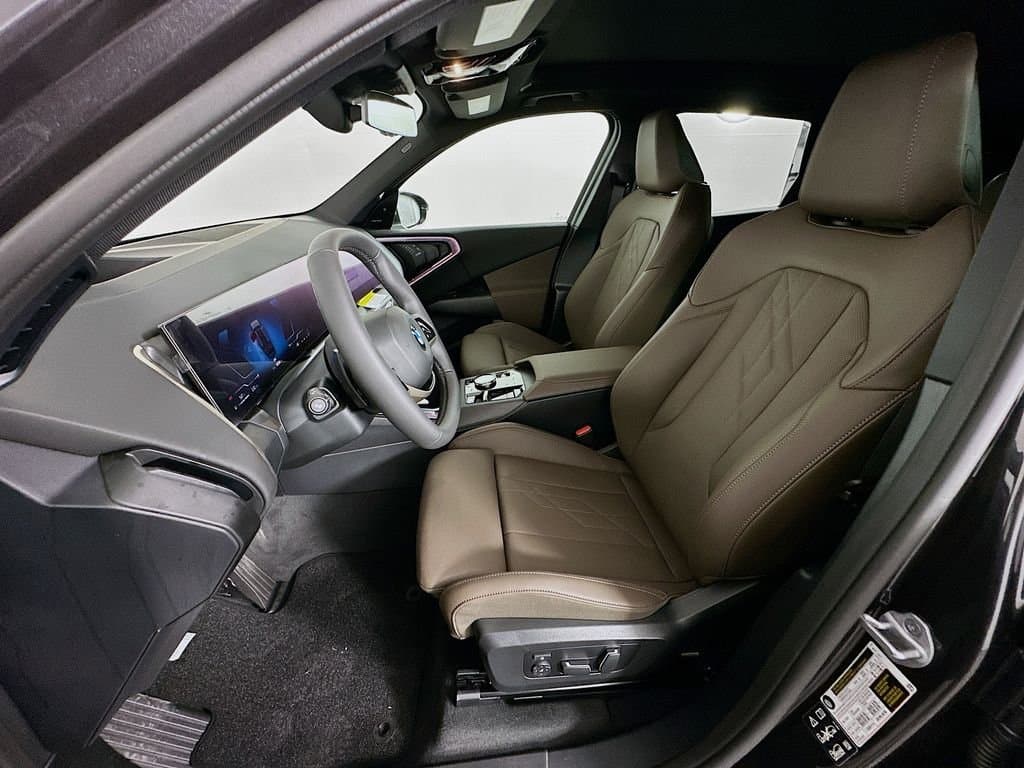 2025 BMW X3 - Image 16