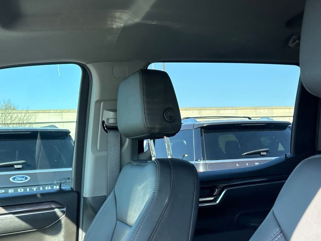 2025 Chevrolet Silverado 1500 - Image 12