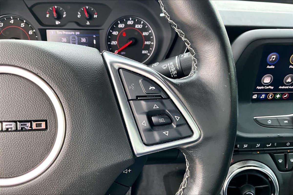 2021 Chevrolet Camaro - Image 24