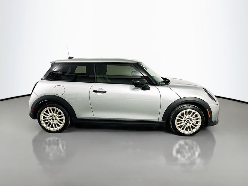 2025 MINI Cooper - Image 3